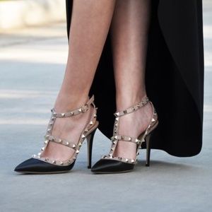 Valentino Patent Rockstud Caged Pump 100MM Black & Nude 7